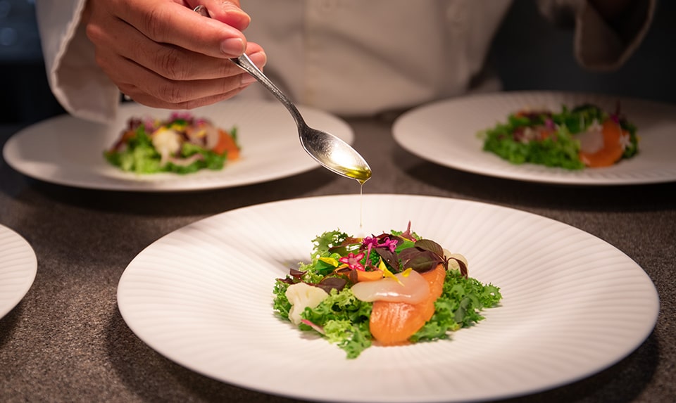 バリテラスCoCo　公式HP限定特典　コース料理のランクアップ