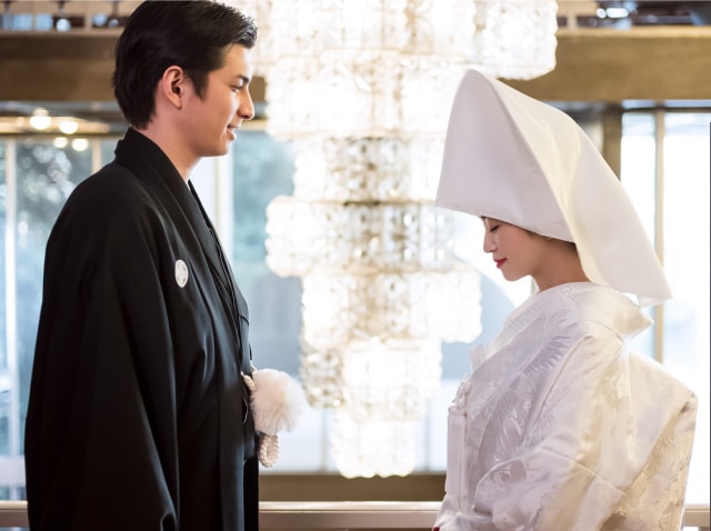 石川県金沢市の結婚式場 バリテラスCoCo金沢なら和装・西陣織・友禅染など取り揃えております