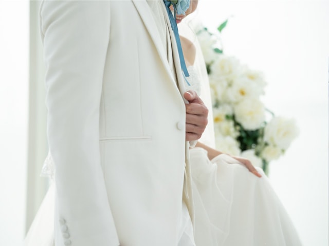 賀県金沢市の結婚式場 バリテラスCoCo金沢なら新郎様のタキシードも多数取り揃えております